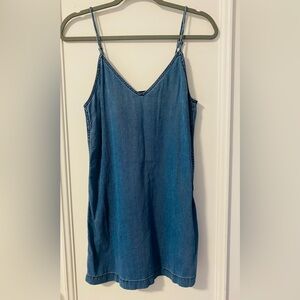 Aritzia Wilfred Free dress